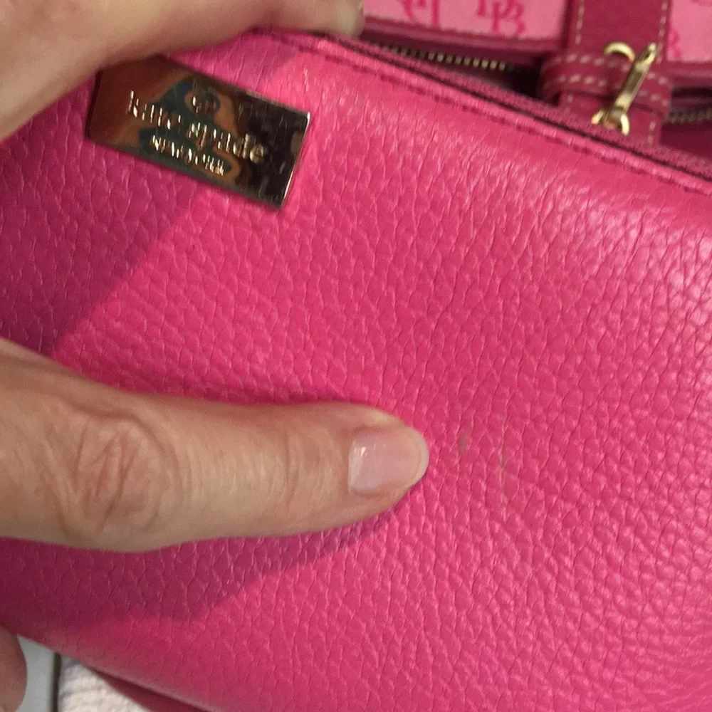 Women’s Pink Leather Zip Wallet - Unbranded